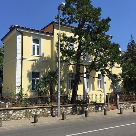 Villa Ana Crikvenica Buitenkant foto